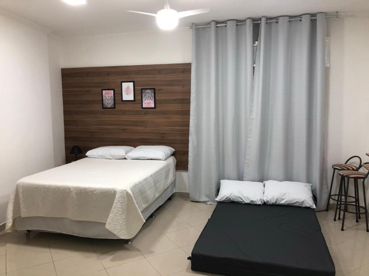 Estudio Charmoso Um Minuto A Pe Do Mar Guaruja Bagian luar foto